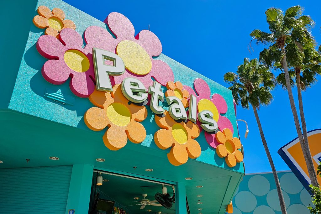 Petals Pool Bar